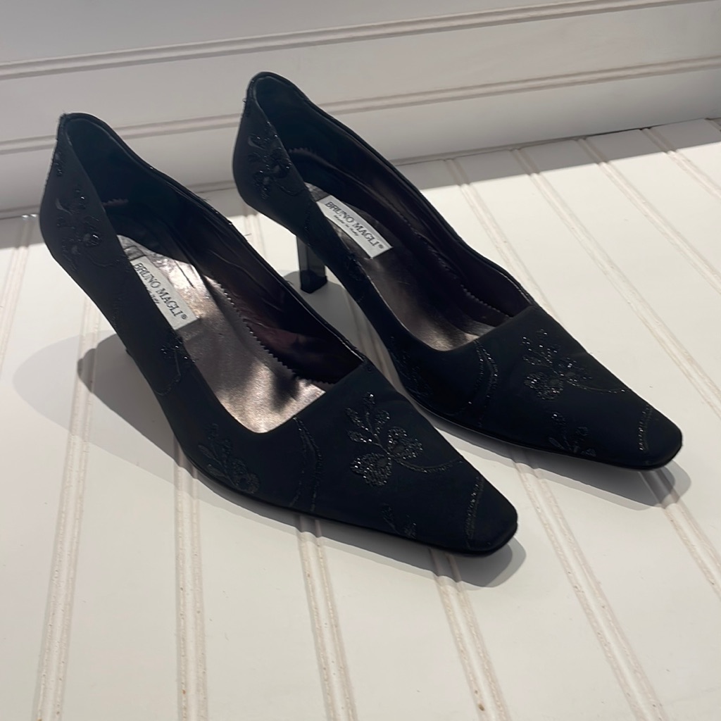 Bruno Magli Black Beaded Fabric Pumps Size 9.5